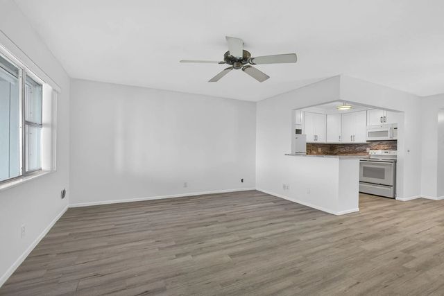 5 of 67 - 100 Shore Court #307, North Palm Beach, FL