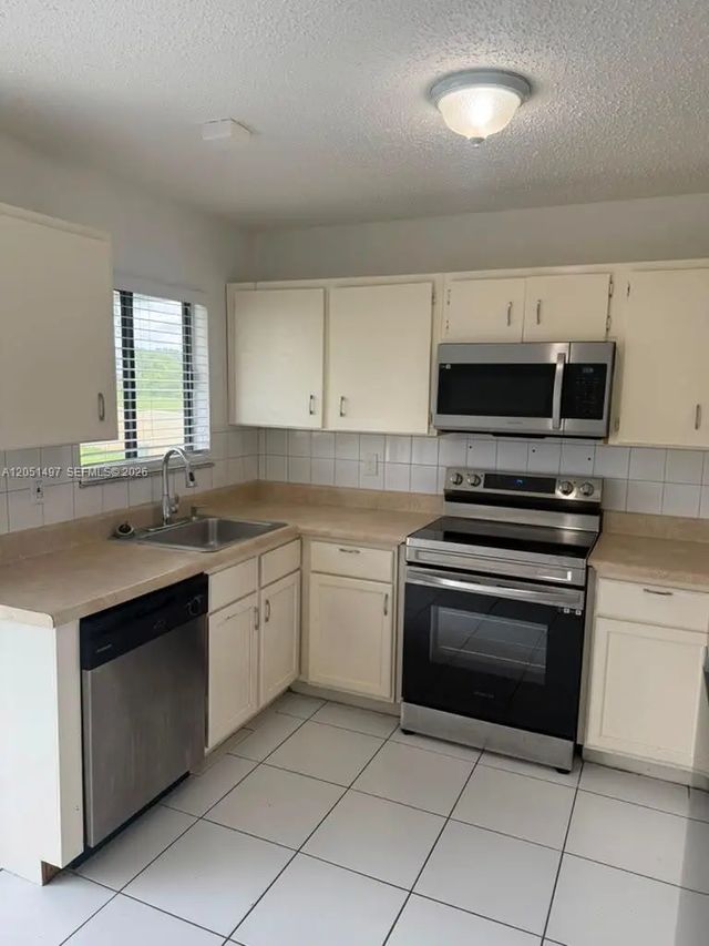 3 of 22 - 798 Sw Claudia Avenue #798, Port St. Lucie, FL