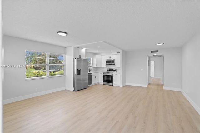 213 N Oakridge N #213, Deerfield Beach
