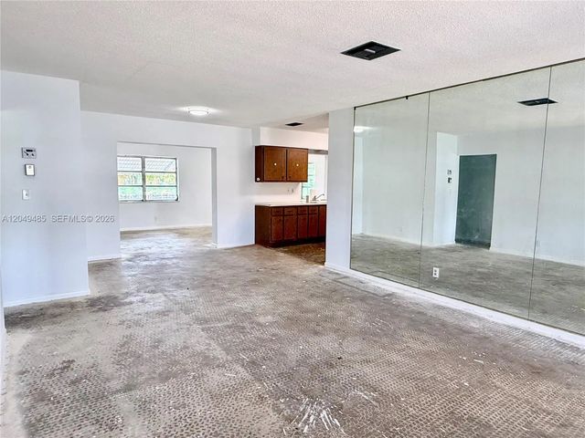 3 of 54 - 7008 Nw 89th Avenue, Tamarac, FL