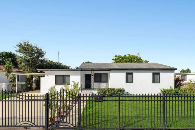 9001 Nw 32nd Ct Road, Miami