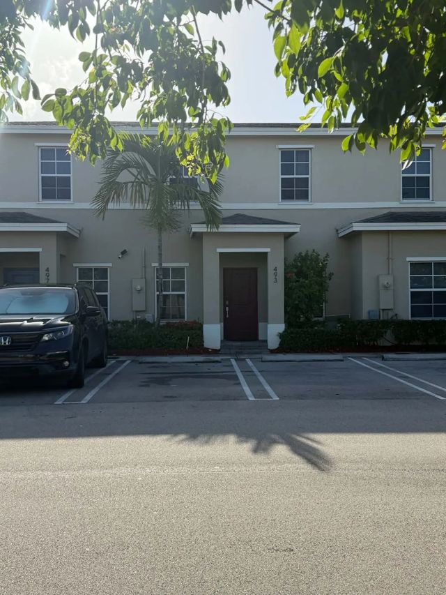 2 of 5 - 493 Ne 5th Place, Florida City, FL