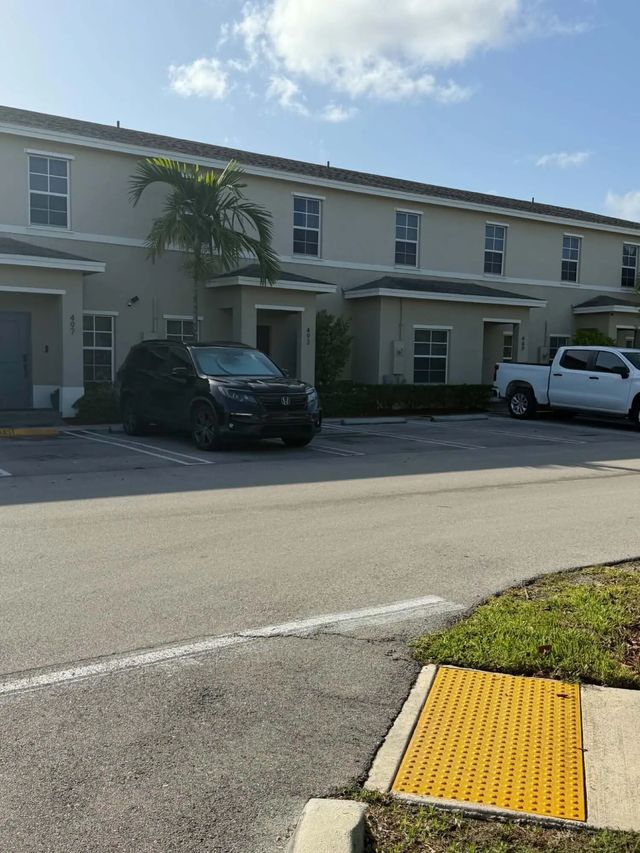 5 of 5 - 493 Ne 5th Place, Florida City, FL
