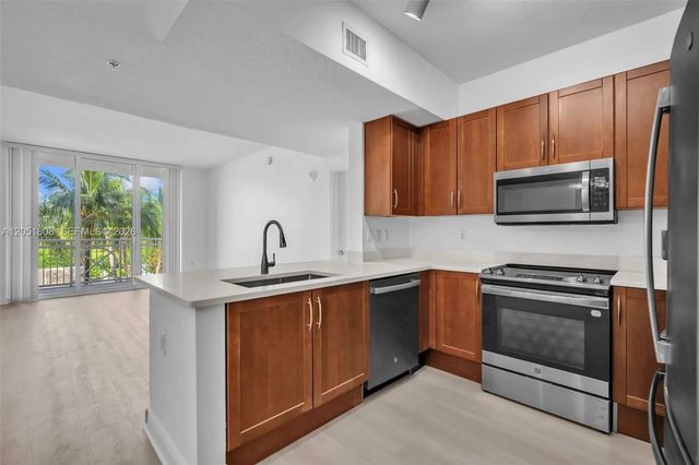 4 of 23 - 350 N Federal Highway #707, Boynton Beach, FL