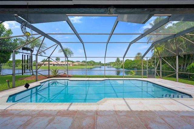 5521 Hawkes Bluff Avenue, Davie
