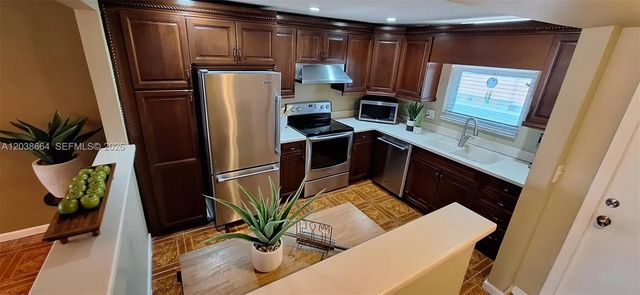 3 of 27 - 3100 Ne 49th Street #510, Fort Lauderdale, FL