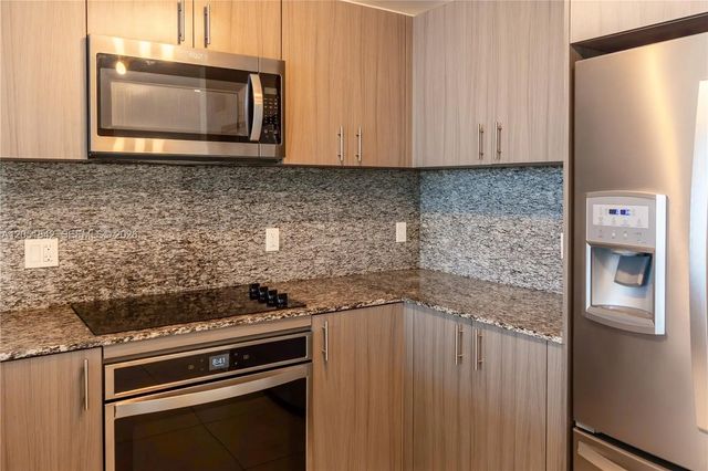 3 of 65 - 5350 Nw 84th Avenue #1001, Doral, FL
