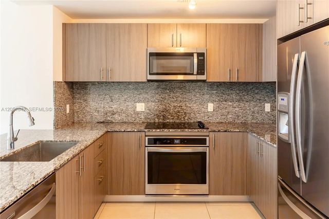 4 of 65 - 5350 Nw 84th Avenue #1001, Doral, FL