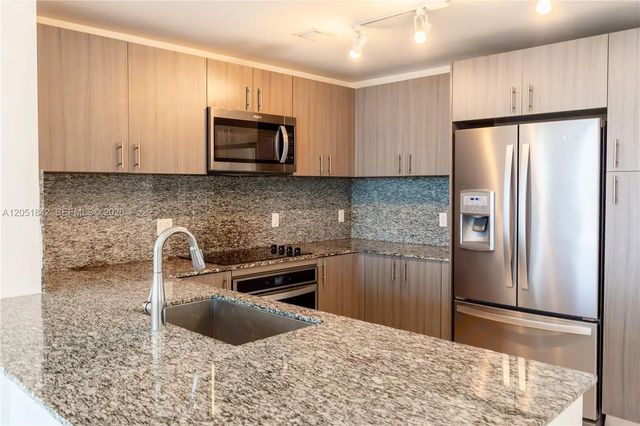 5 of 65 - 5350 Nw 84th Avenue #1001, Doral, FL