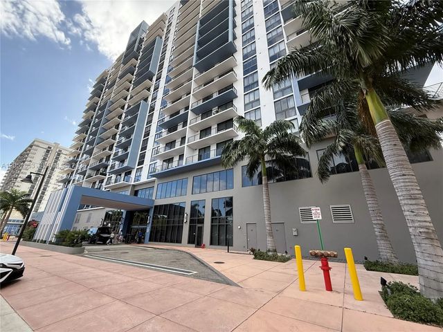 2 of 21 - 5350 Nw 84th Avenue #706, Doral, FL