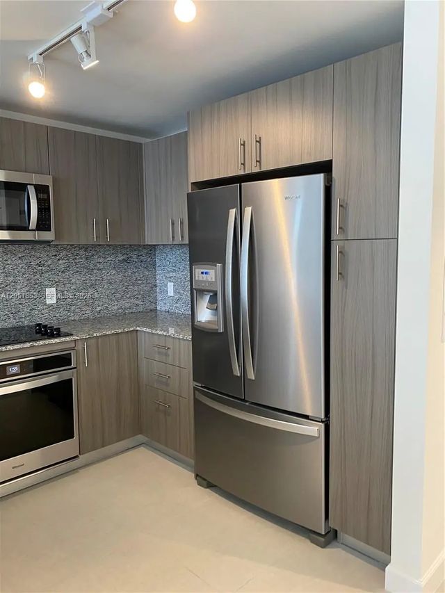 5 of 21 - 5350 Nw 84th Avenue #706, Doral, FL