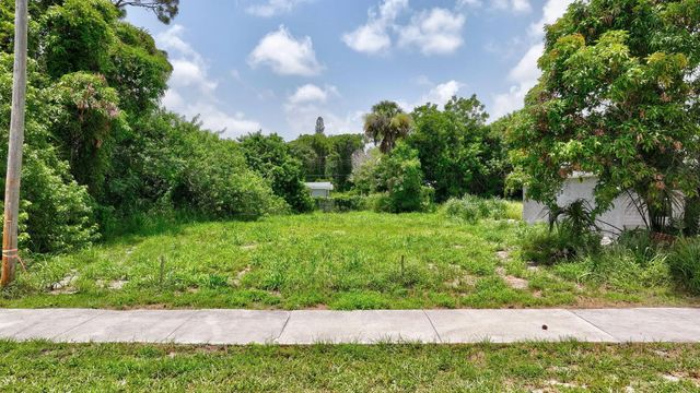 4 of 27 - 5684 Se 45th Avenue Se, Stuart, FL