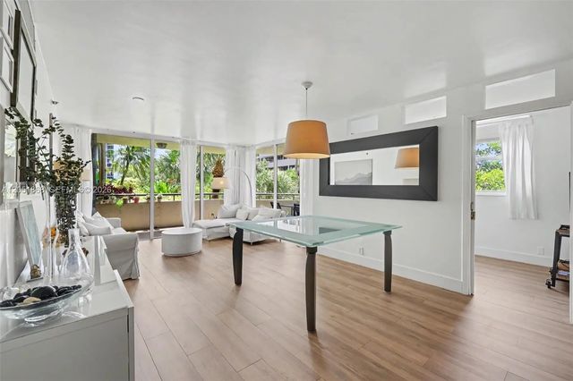 5 of 49 - 170 Ocean Lane Drive #305, Key Biscayne, FL
