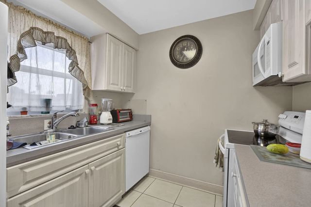 4 of 20 - 12022 W Greenway Drive #201, Royal Palm Beach, FL