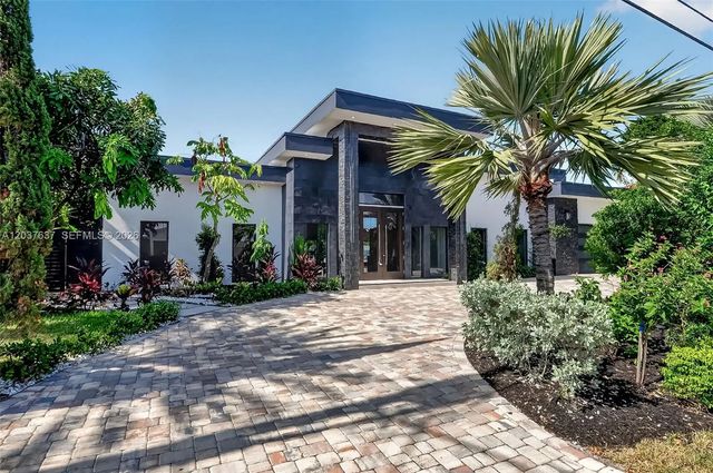 2832 Ne 24th Court, Fort Lauderdale