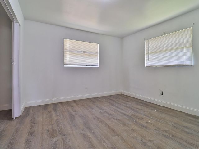 2 of 16 - 3024 W Dixie Boulevard, Fort Pierce, FL