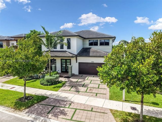 2 of 82 - 8900 Nw 161st Terrace, Miami Lakes, FL