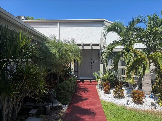 2707 S Parkview Drive, Hallandale Beach