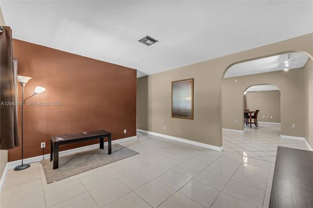 4 of 35 - 6860 Sw 18th Street, Miami, FL