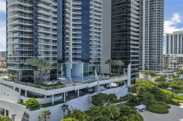 5 of 62 - 17121 Collins Avenue #4205, Sunny Isles Beach, FL