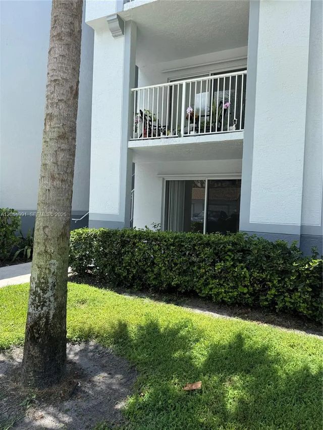 4 of 23 - 2600 S University Drive #103, Davie, FL