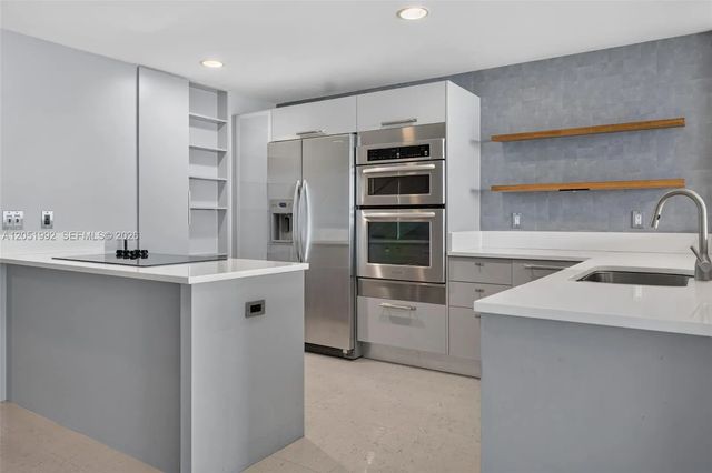 5 of 40 - 2950 Ne 188th Street #406, Aventura, FL