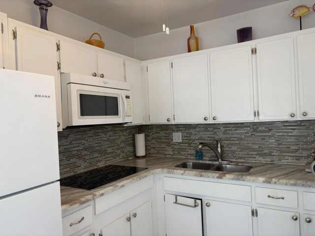 4 of 14 - 2960 Cynthia Lane #202, Lake Worth Beach, FL