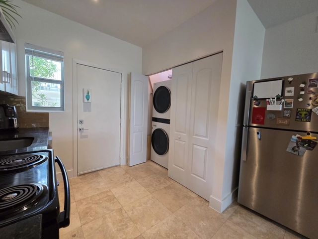 3 of 14 - 1045 Lenox Avenue #6, Miami Beach, FL