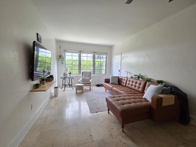 4 of 14 - 1045 Lenox Avenue #6, Miami Beach, FL
