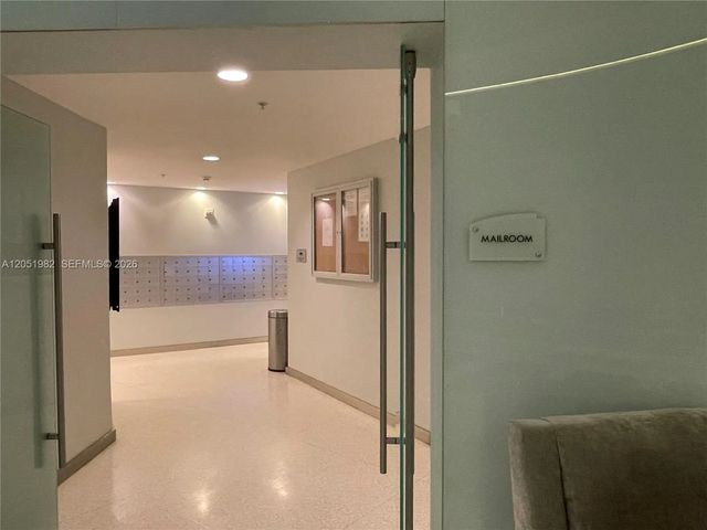 2 of 26 - 92 Sw 3rd Street #5012, Miami, FL