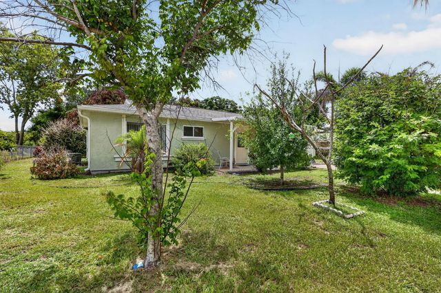 2 of 64 - 1334 Se Vestridge Lane, Port St. Lucie, FL