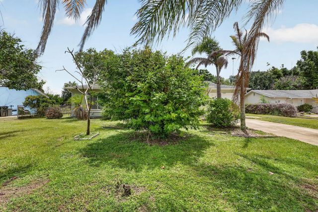 3 of 64 - 1334 Se Vestridge Lane, Port St. Lucie, FL