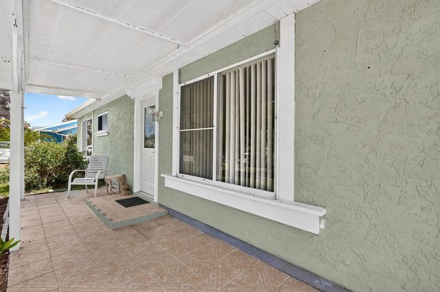 4 of 64 - 1334 Se Vestridge Lane, Port St. Lucie, FL
