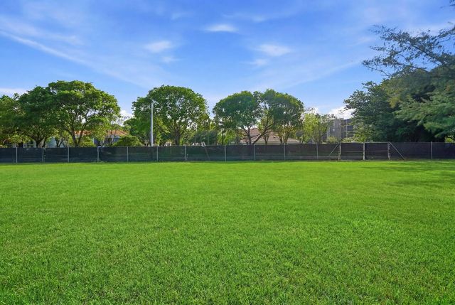 5 of 24 - 1800 N Sherman Circle, Miramar, FL