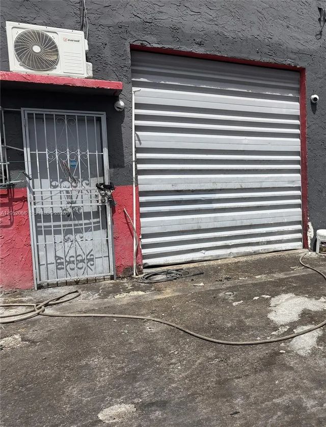2561 Nw 23rd Street, Miami
