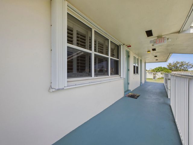 4 of 40 - 350 Horizons E #302, Boynton Beach, FL