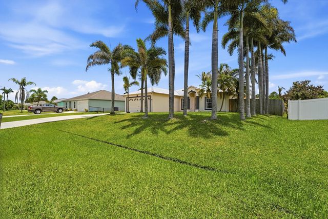 3 of 45 - 292 Sw Pagoda Terrace, Port St. Lucie, FL