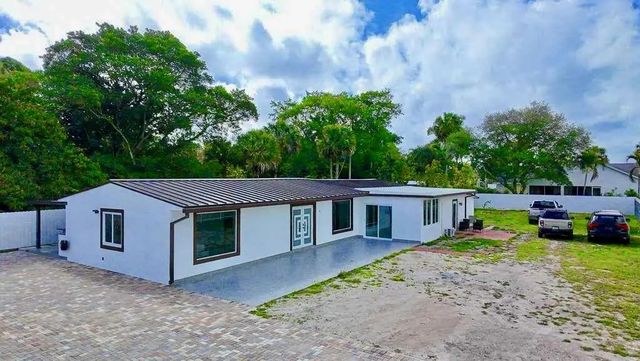 696 Arlington Drive, West Palm Beach