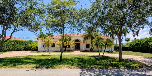 6990 Sw 90th Street, Pinecrest