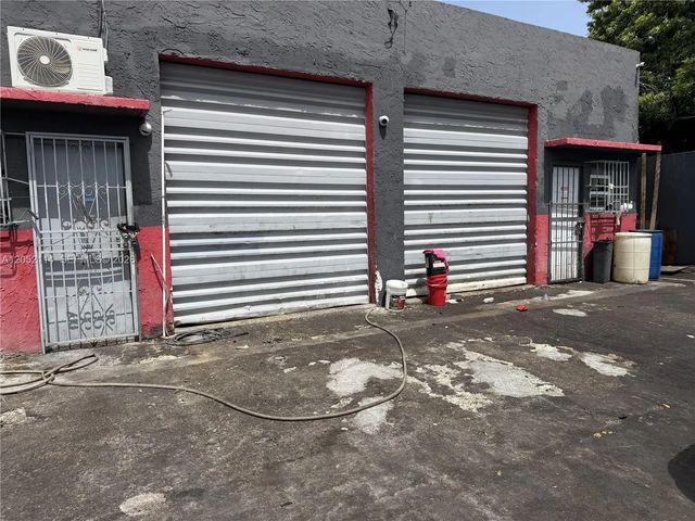 2 of 6 - 2563 Nw 23rd Street, Miami, FL