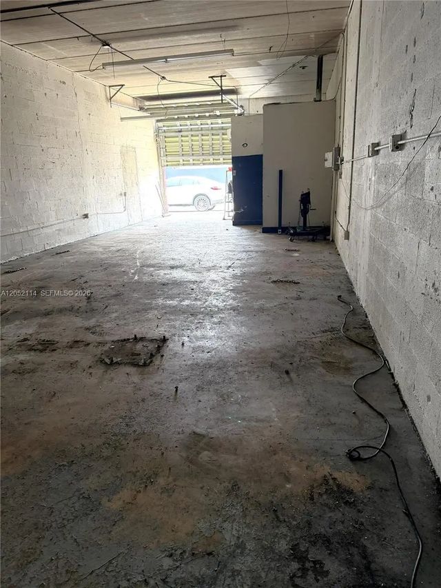 3 of 6 - 2563 Nw 23rd Street, Miami, FL