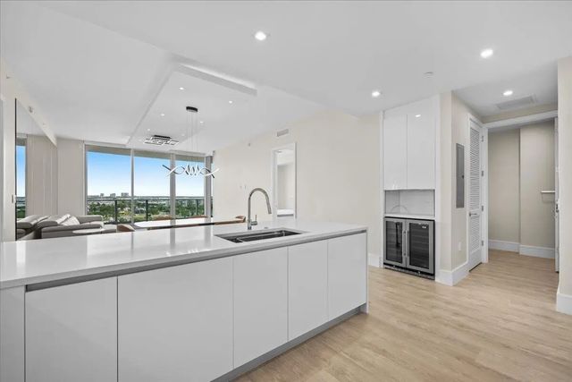 5 of 69 - 220 Lake Shore Drive #917, Lake Park, FL
