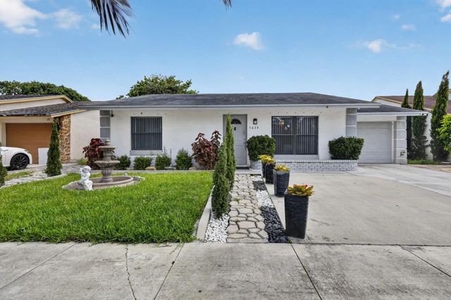 2 of 32 - 5639 Ithaca Circle E, Lake Worth, FL