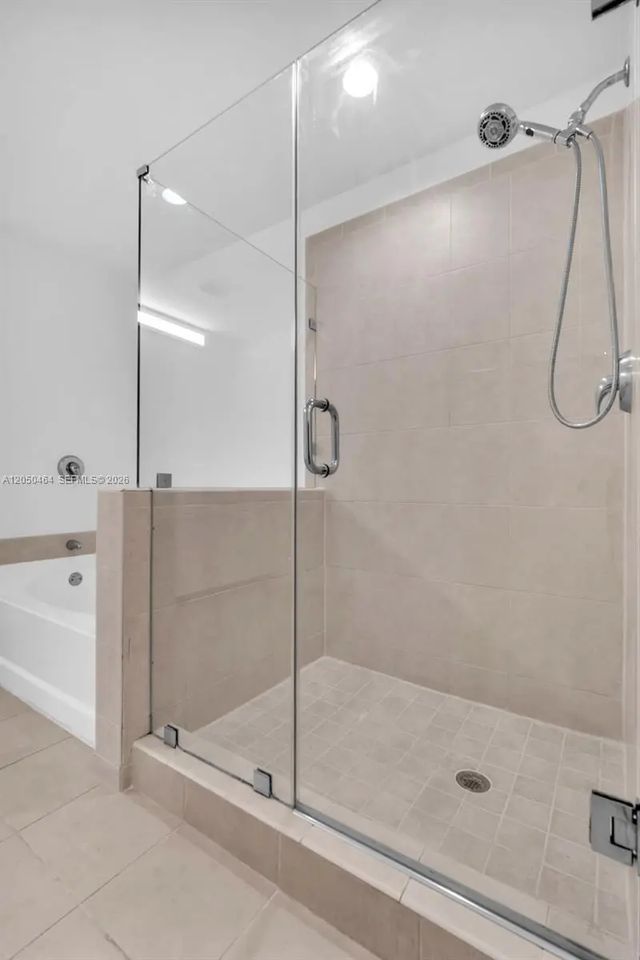 5 of 42 - 3340 Ne 190th Street #1206, Aventura, FL