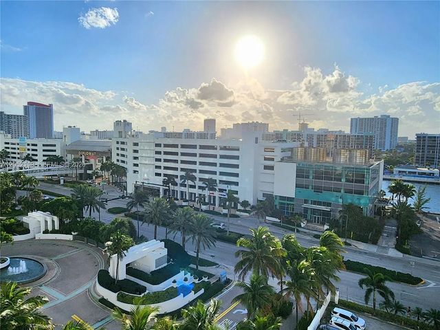 4 of 30 - 3505 S Ocean Drive #901, Hollywood, FL