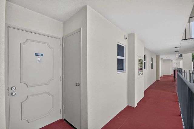 4 of 56 - 3590 Via Poinciana #311, Lake Worth, FL