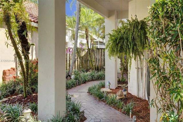 3 of 72 - 10073 Nw 5th Street, Plantation, FL