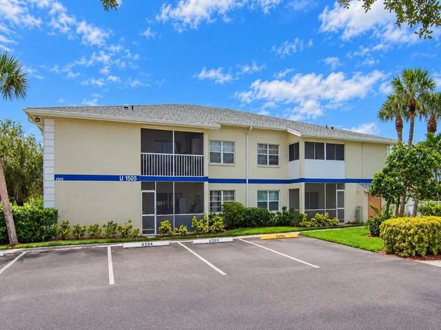 3 of 39 - 1505 Se Royal Green Circle #103, Port St. Lucie, FL