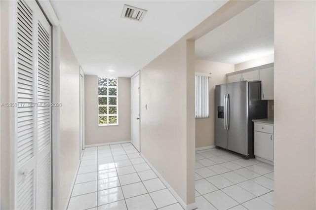 5 of 32 - 16252 Laurel Drive #201, Weston, FL