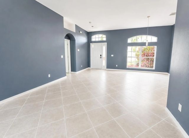 5 of 19 - 2811 Serenity Circle S, Fort Pierce, FL